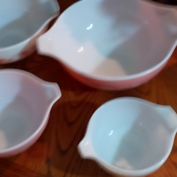 VINTAGE PYREX PINK GOOSEBERRY Mixing Bowl Set of 4. FREE SHIPPING!! - Picture 8 of 12